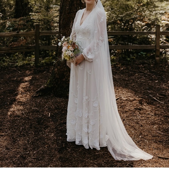BHLDN Nassau Long-Sleeve Deep-V Embroidered Side-Slit Wedding Gown - Picture 4 of 5